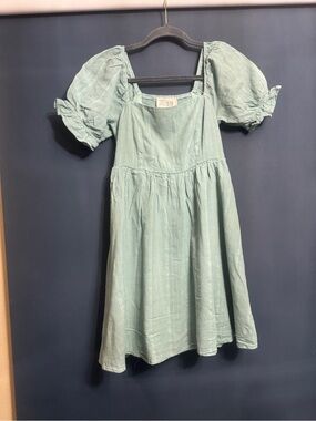 Little Girl's Mint Green Puff Sleeve Square Neck Dress